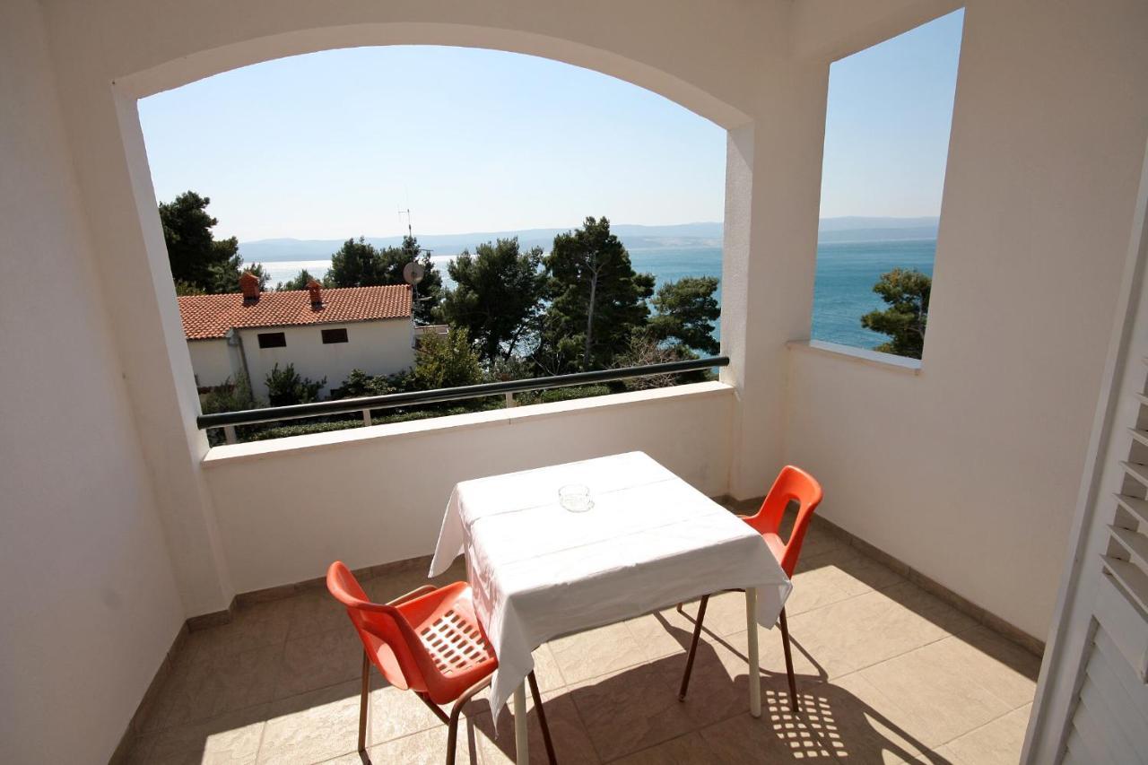 Apartments By The Sea Medici, Omis - 1046 ميميتسا المظهر الخارجي الصورة